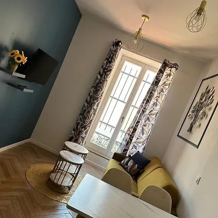 Moon 21 Apartman Nizza